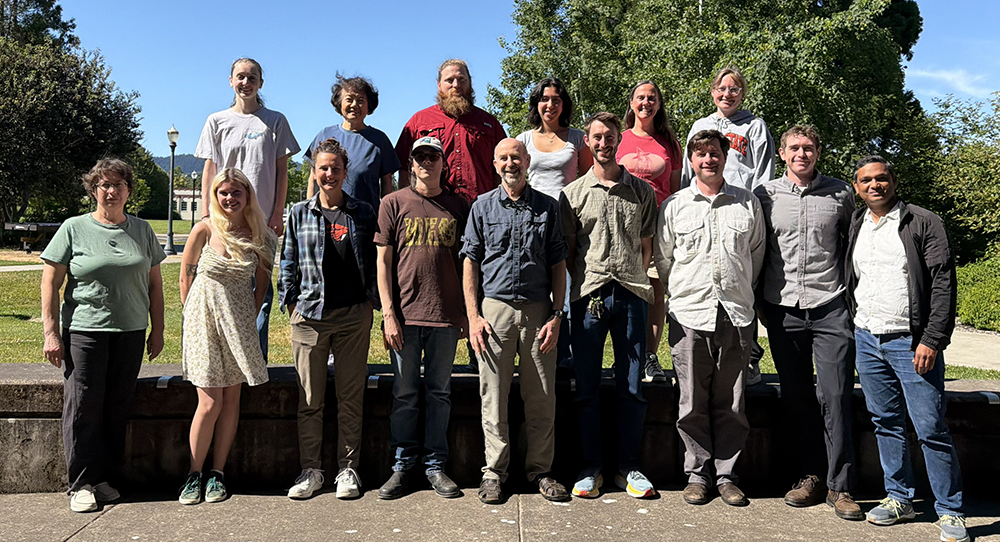 Group picture of the Strauss Lab people